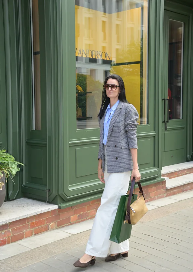 London personal stylist in a luxury portrait setting